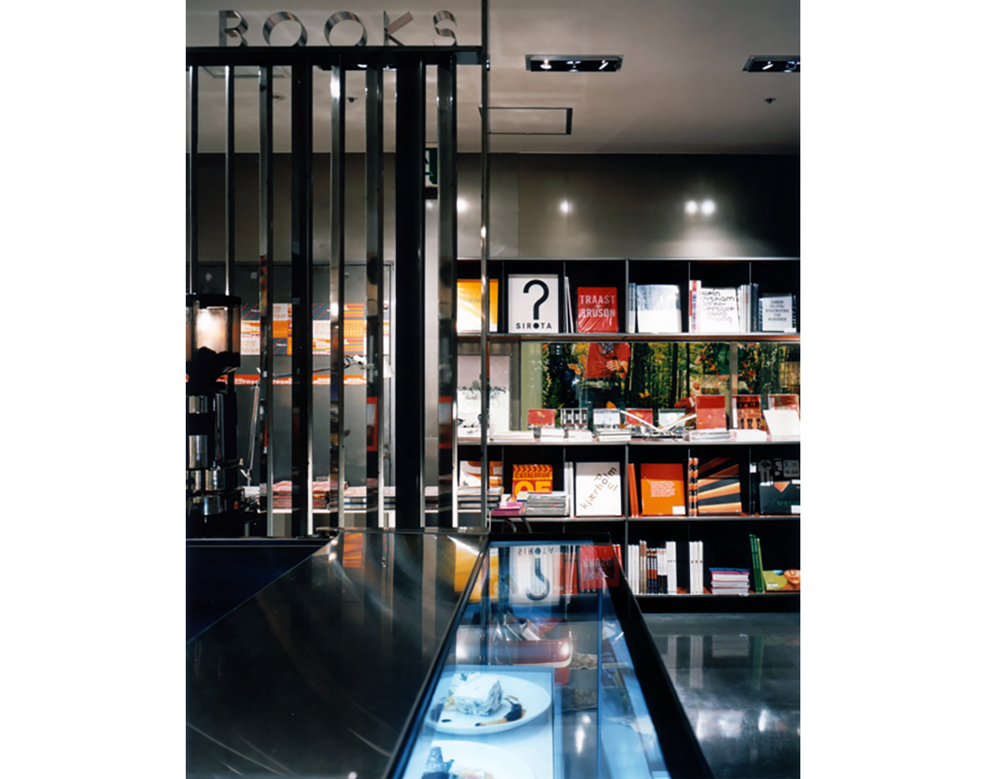 BIBLIOTHEQUE OSAKA UMEDA-1